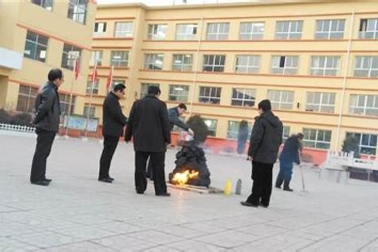 两人生辰八字预测婚姻状况